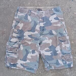 Camouflage cargo shorts